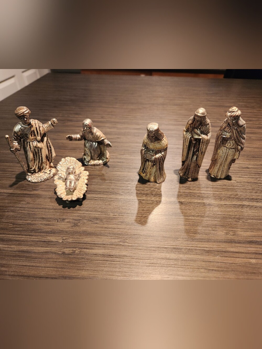Metallic Gold Nativity Figurine 6 Piece Set